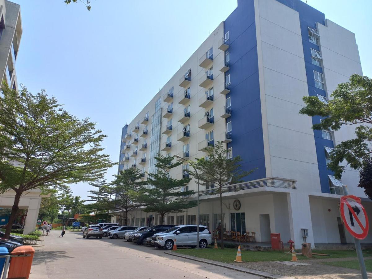Aero Room Tangerang Luaran gambar